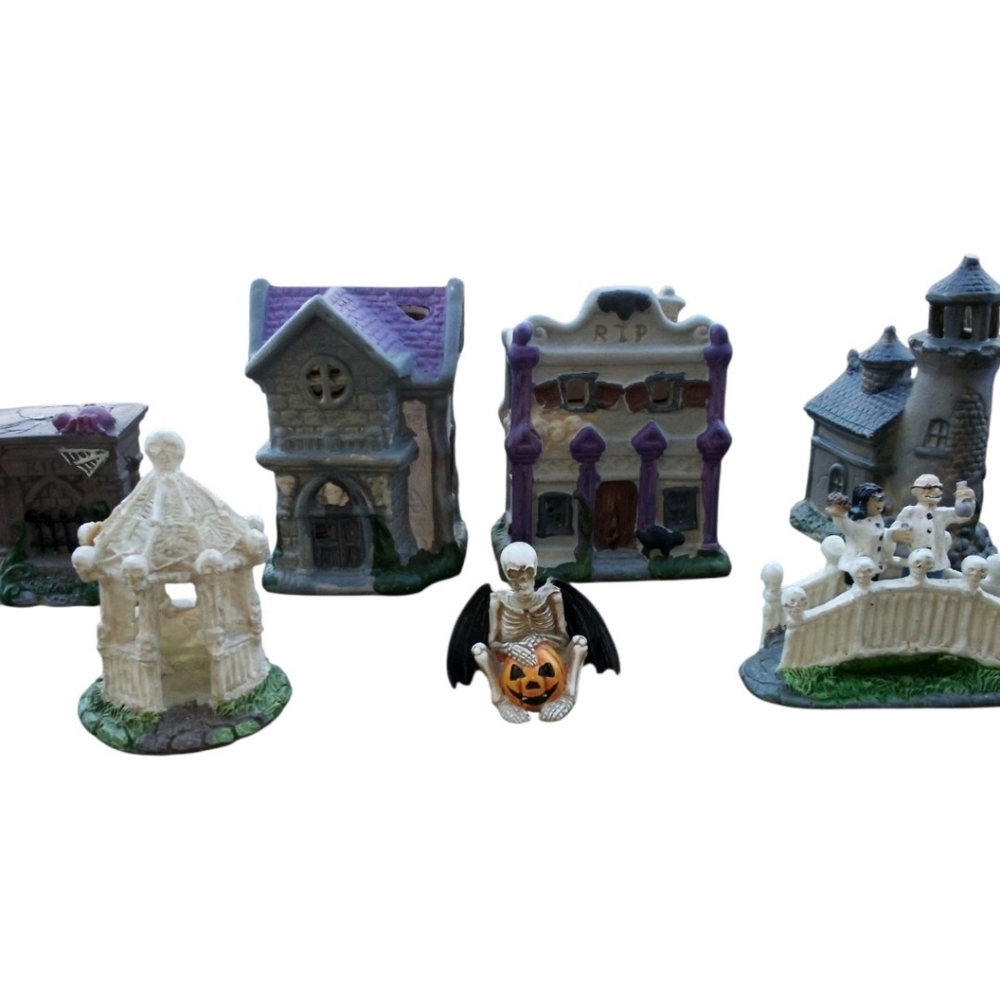 Lot Of 7 Halloween Mini Village Ceramic Figures Haunted Houses, Gazebo, Tower...